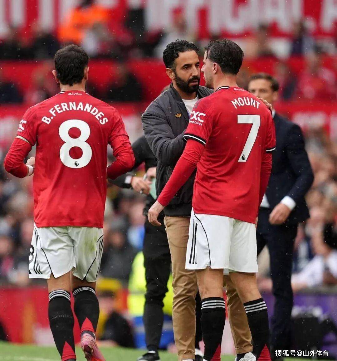 万博manbetx官网-曼联上次英超榜首是什么阵容? 穆帅带这11人登顶
